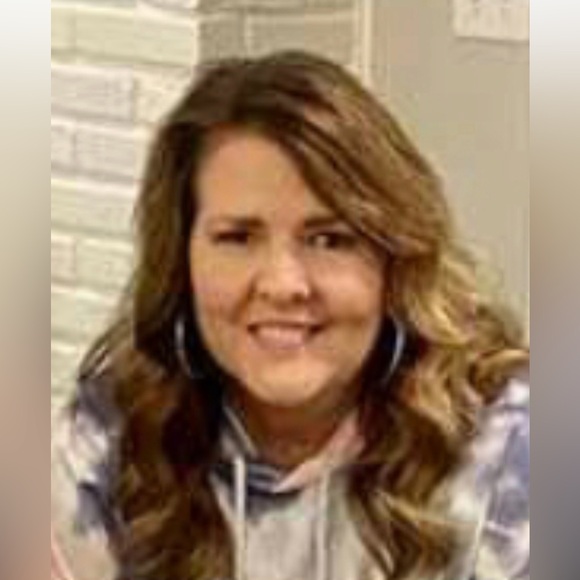 Meet your Posher, Kristi - Picture 2 of 2